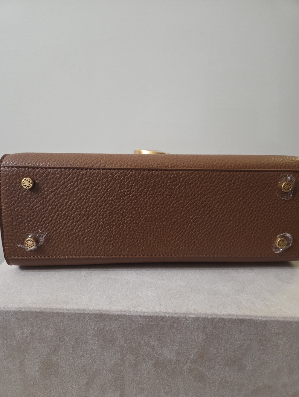 LARGE Rezi Brown Leather Top-Handle Khoi Bag with Gold Accent BRAND NEW WITH BOX - Picture 4 of 6